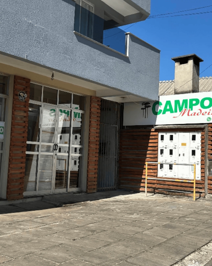 Fachada da Loja Campos Madeiras